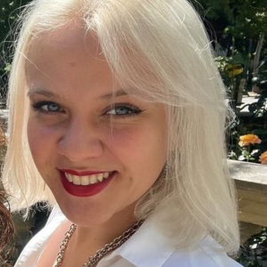    Rebeka Lazova BA '24 