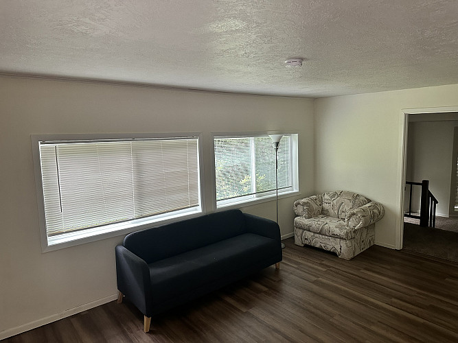 10025 Living room-1