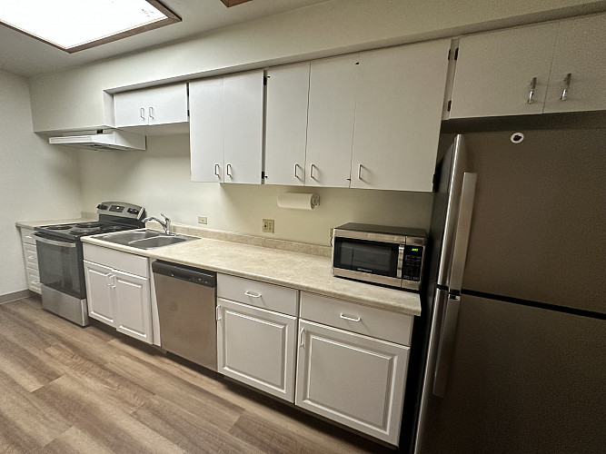 10025-kitchen 3