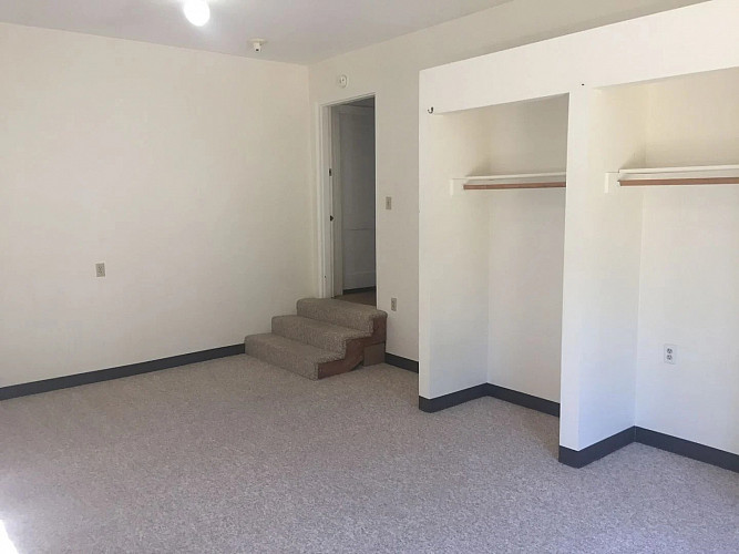9919- Bedroom #2-Closets