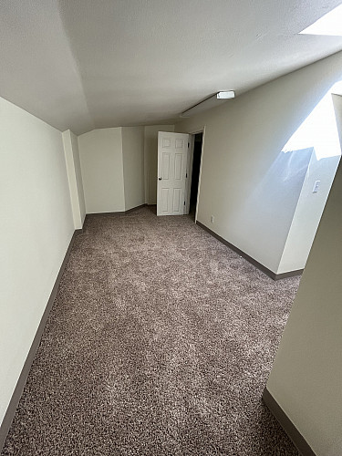 425 -Floor 2 Hallway