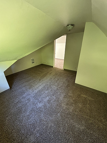 425-Bedroom #3-2non rentable