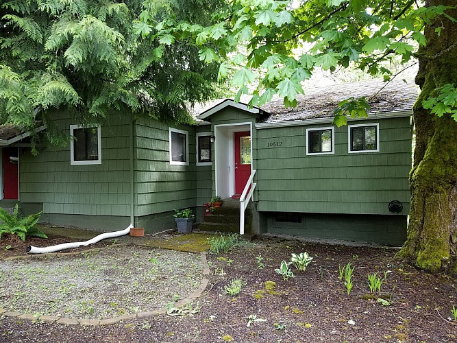 10512 Exterior