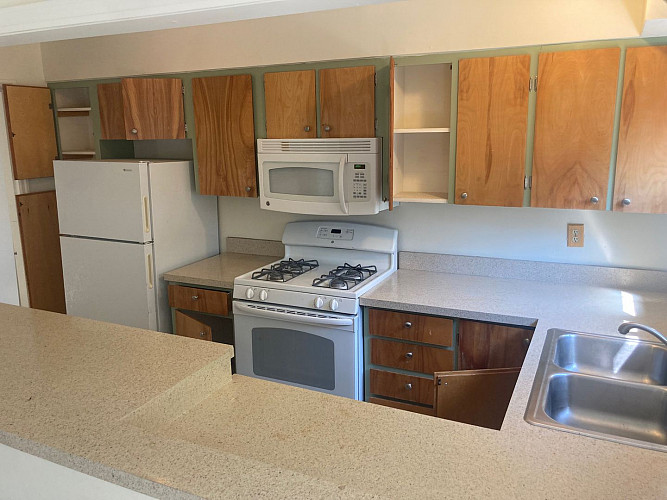 10512 Kitchen