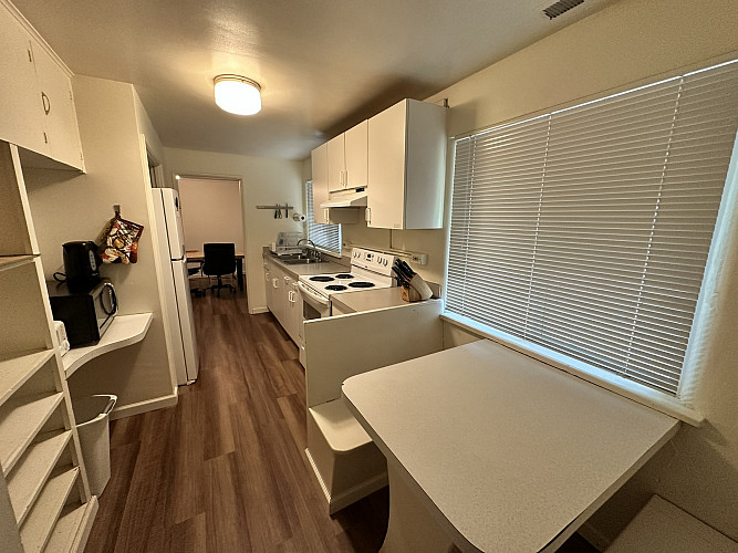 620 Breakfast nook