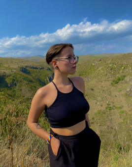 Arina Khoruzhenko Photo