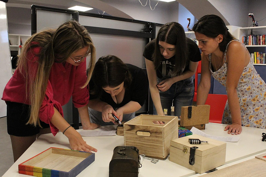 #MoreThanAMinority: Reducing Discrimination Through Interactive Exhibitions