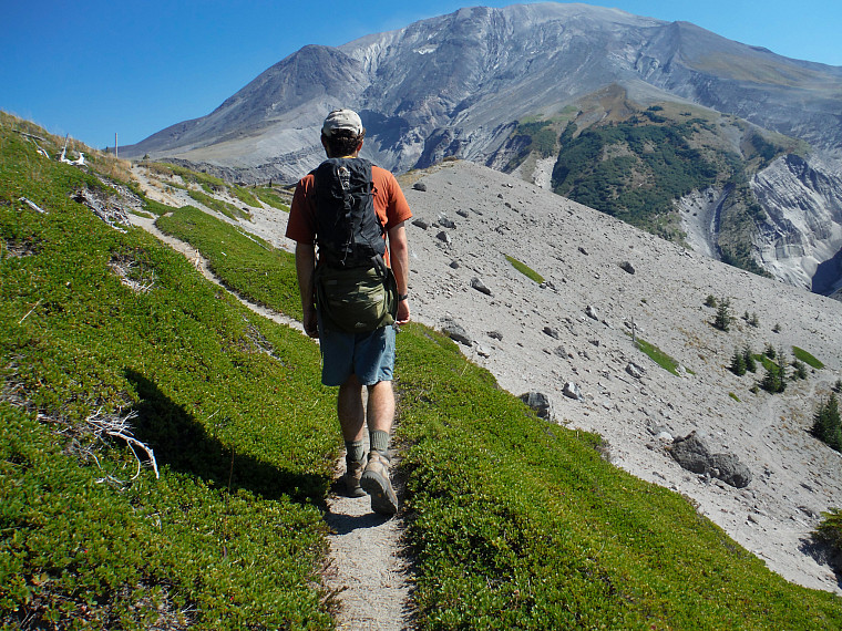 Hiking at Mt St Helens