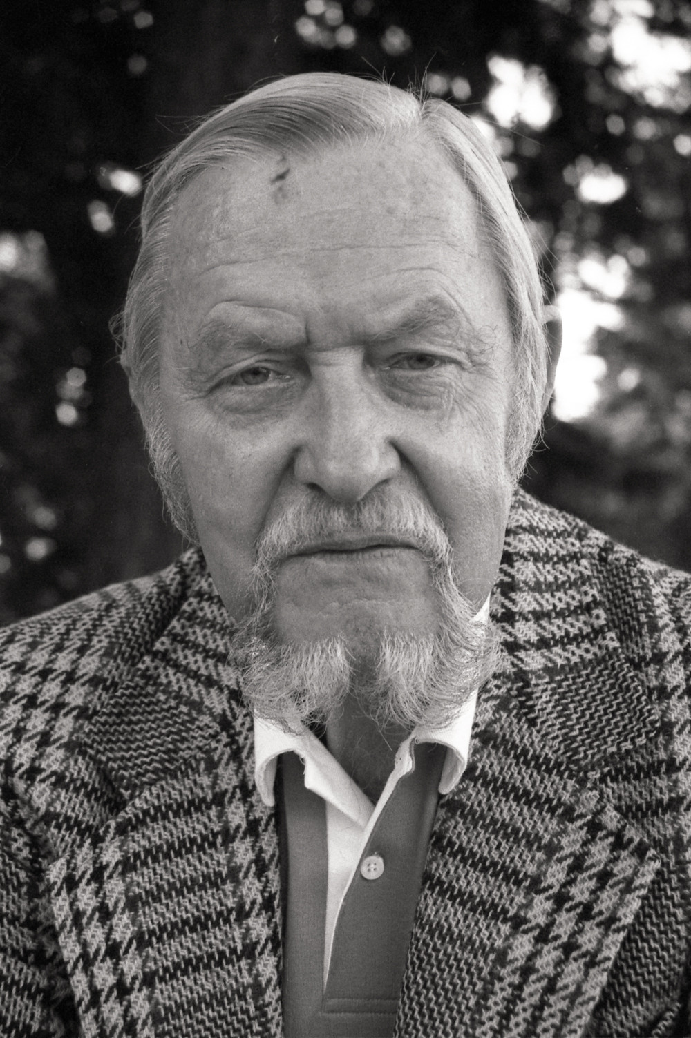 Kenny Johnson, June 1988. Johnson was a Lewis & Clark English professor from 1947 to 1978 and one of Stafford's closest friends.