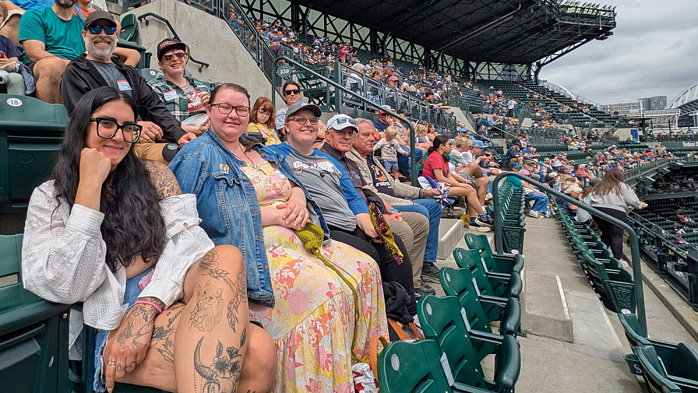 Seattle-area alumni and the Washington Alumni Chapter enjoyed a Sunday afternoon at a Mariners baseball game.
