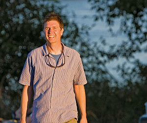 Brett VandenHeuvel JD '05