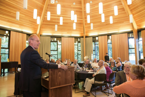 President Wiewel speaks at an Alumni Weekend reception in the Gregg Pavilion.