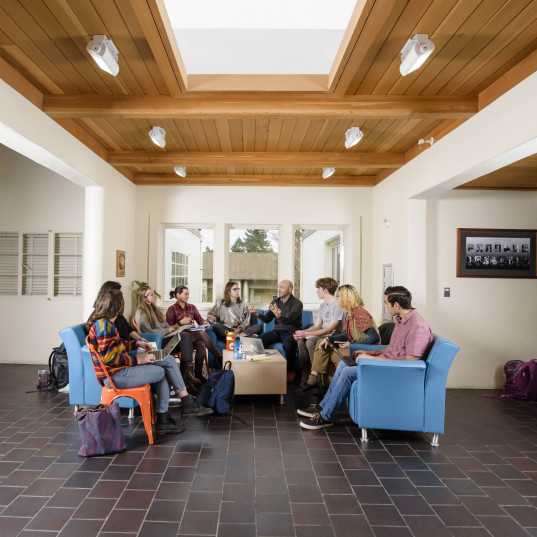    Faculty and student interaction 