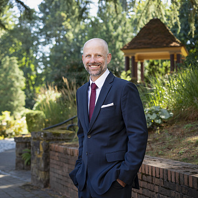 Jonathan Manz, First-Year Experience director