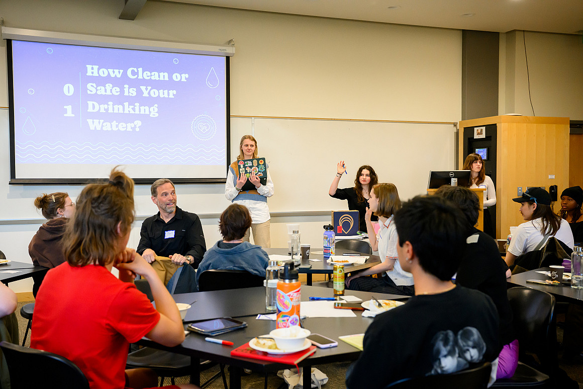 Facilitator Emilie Thoreson BA '28 kicks off the event with an engaging and interactive presentation.