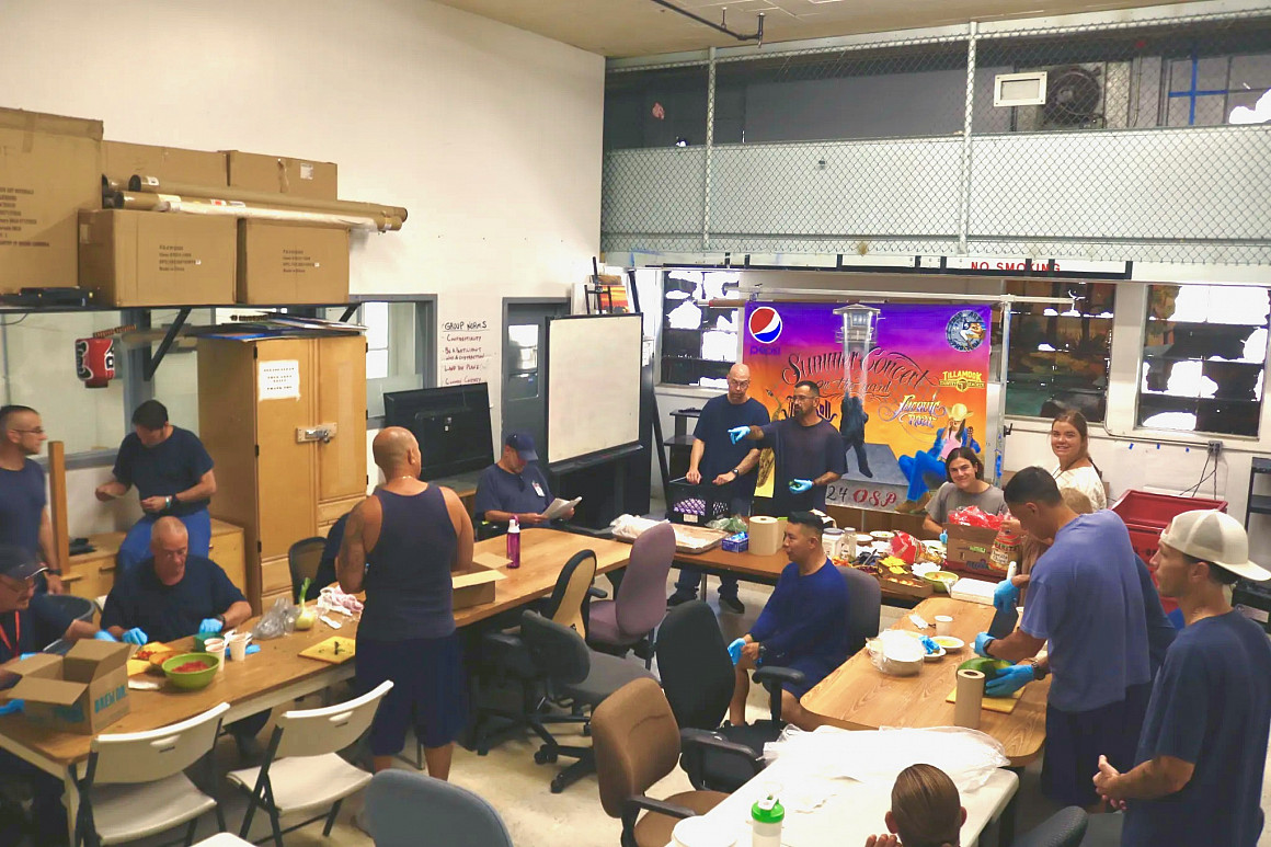 The Nutrition INSIDE team works directly with kitchen staff at correctional facilities to supply nutritious food to adults in custody.