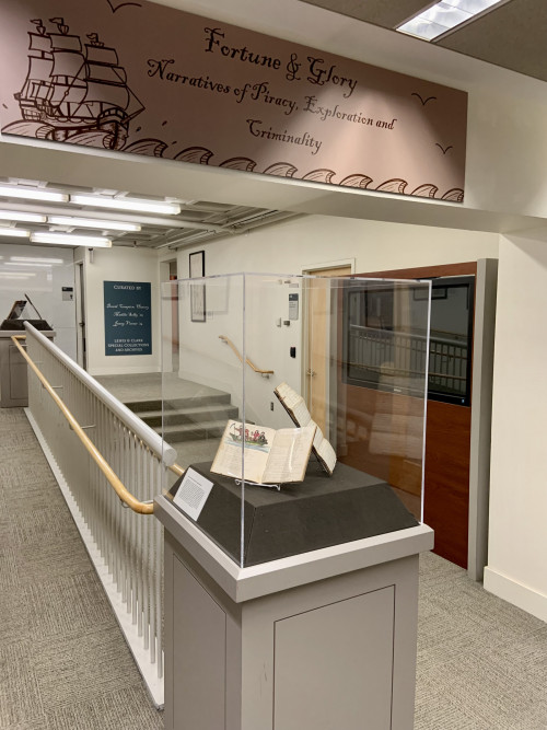 Entryway to the exhibit, showing a glass exhibit case.